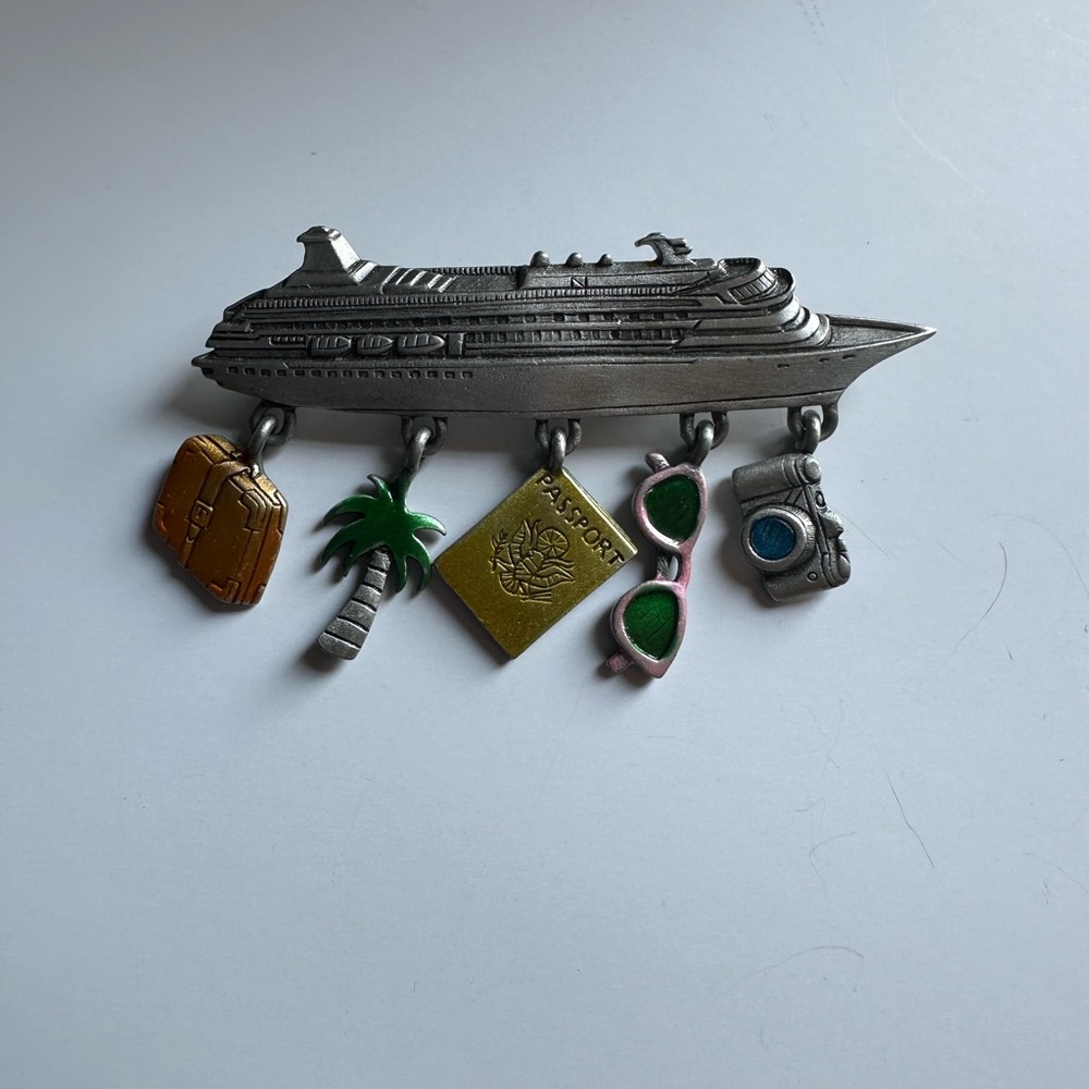 JJ JONETTE Jewelry Pewter Cruise Ship Vacation Brooch Pin Dangling Charms Vtg